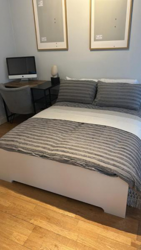 Studio Zone 2 London